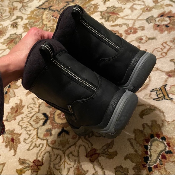 Keen waterproof boots - Picture 3 of 8